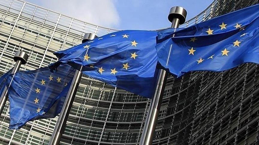Parlamento e bandiera dell'UE